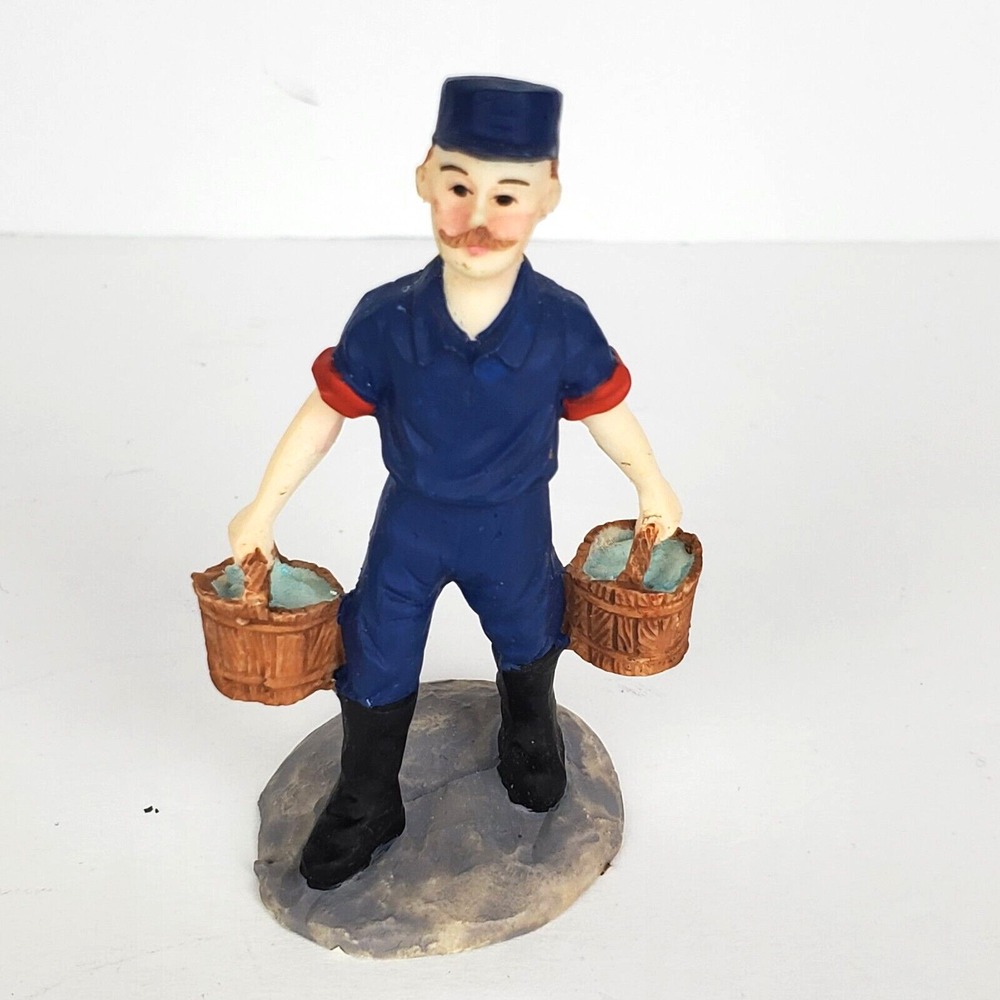 Vintage 1994 LEFTON Colonial Village Fireman Tom Christmas Figurine #01394
